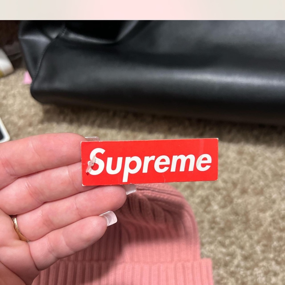 Supreme Pink Ribbed Beanie - Picture 5 of 5